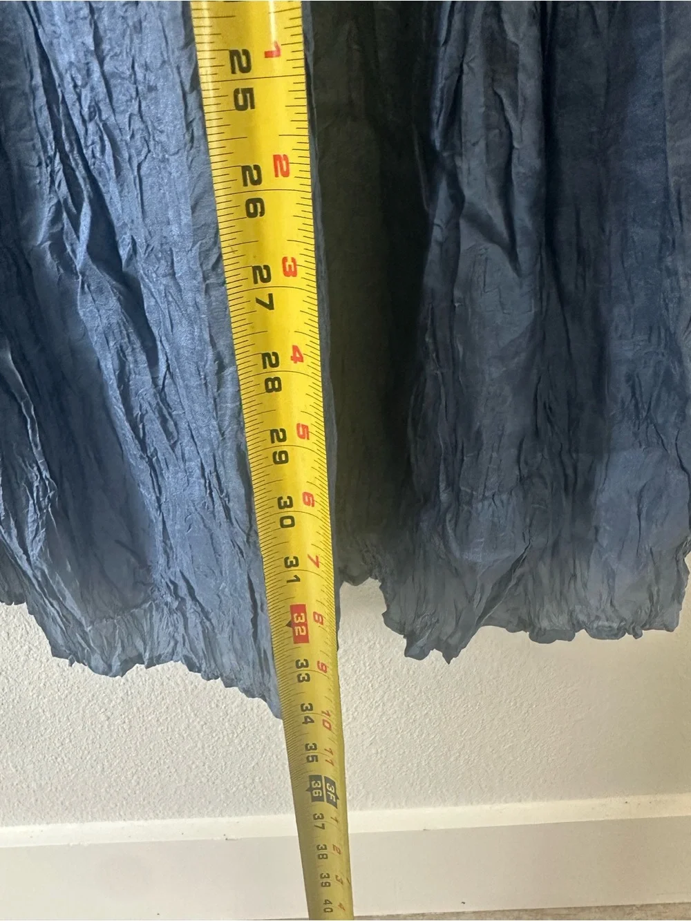 Vintage jonathan martin Navy Blue Crinkled Maxi Skirt‎ 100% silk